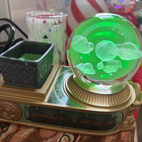 Scentsy Wicked wax warmer - Picture 2 of 5